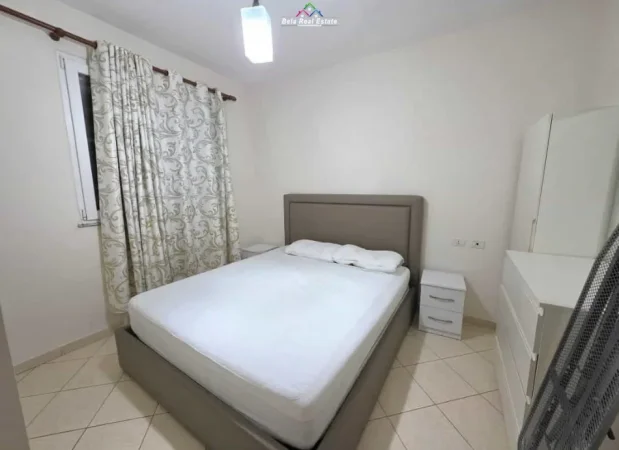 Tirane, jepet me qera apartament 1+1+Ballkon Kati 7, 62 m² 420 € (astir)