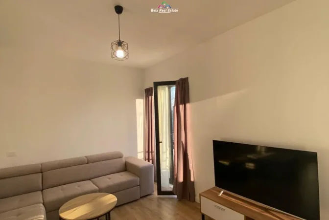 Tirane, jepet me qera Vile 2+1 Kati 2, 85 m² 480 € (babrru)