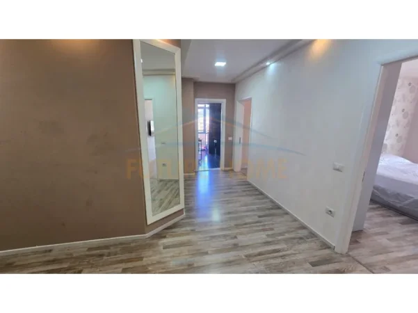 Tirane, shitet apartament 2+1 Kati 5, 126 m² 230.000 € 