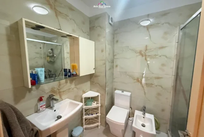 Tirane, shes apartament 3+1 Kati 2, 120 m² 345.000 € (kopshti botanik)
