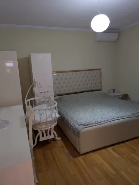 Tirane, shitet Vile 3 Katshe Kati 3, 260 m² 520.000 € (bulevardi ri)