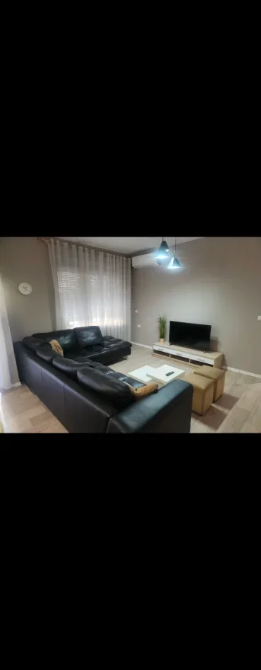 Tirane, jepet me qera apartament 1+1 Kati 2, 65 m² 650 € (Pallati i tatimeve)