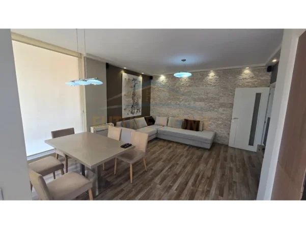 Tirane, shitet apartament 2+1 Kati 5, 126 m² 230.000 € (Blloku i Vilave Selitë)