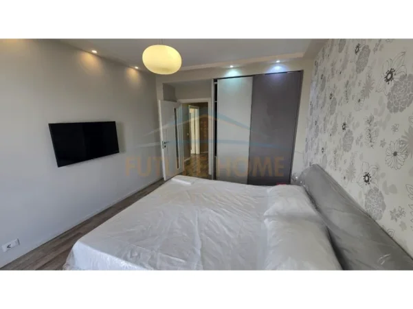 Tirane, shitet apartament 2+1+Ballkon Kati 5, 126 m² 230.000 € (Selite)