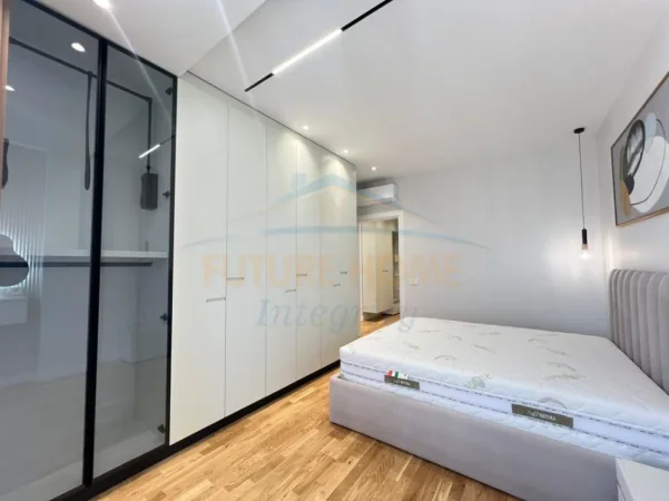 Tirane, shitet apartament 2+1+Ballkon Kati 9, 94 m² 310.000 € (Rruga Mine Peza)