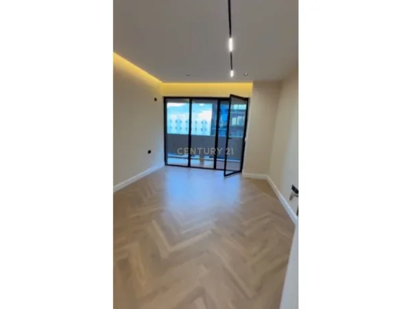 Tirane, shitet apartament 2+1+Aneks+Ballkon Kati 1, 112 m² 279.000 € (Hipoteka)