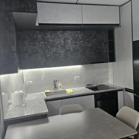 Tirane, jepet me qera apartament 2+1 Kati 3, 98 m² 500 € 