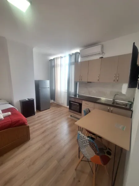 Tirane, jepet me qera garsonier 1+1 Kati 7, 30 m² 400 € 