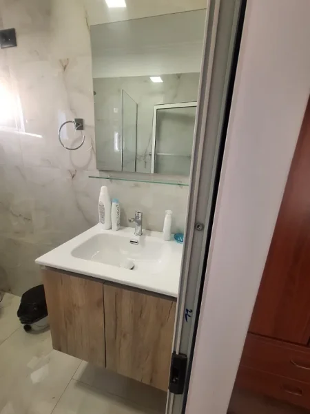 Tirane, jepet me qera garsonier 1+1 Kati 7, 30 m² 400 € 