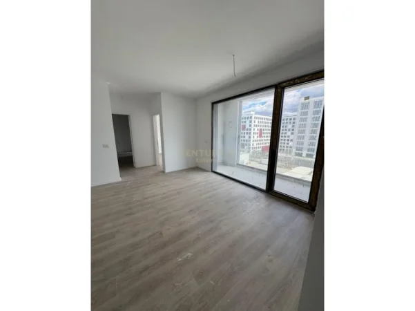 Tirane, shes apartament 2+1+Aneks+Ballkon Kati 6, 118 m² 213.000 € 