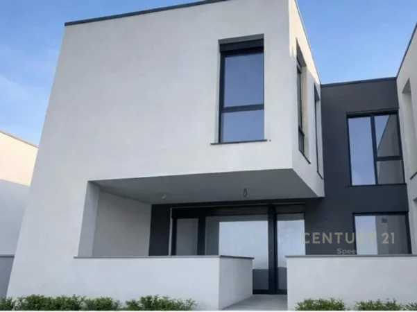 Durres, shes Vile 2 Katshe Kati 2, 390 m² 790.000 € (Turquoise Marina)