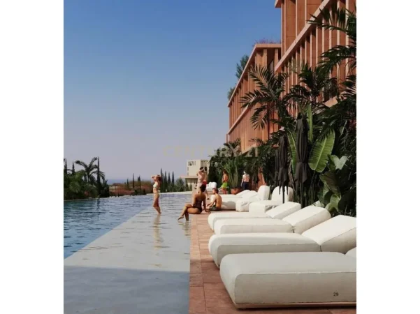 Vlore, shes ambjent biznesi Kati 4, 1.370 m² (Sun Palase)