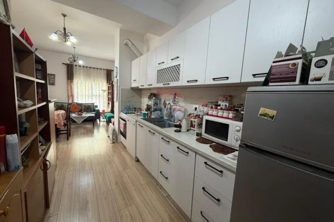 Tirane, shitet apartament 2+1+Ballkon , 84 m² 145.000 € (Kompleksi Mangalem 21, Ali Demi)
