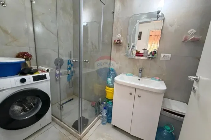 Tirane, shitet apartament 2+1+Ballkon , 84 m² 145.000 € (Kompleksi Mangalem 21, Ali Demi)