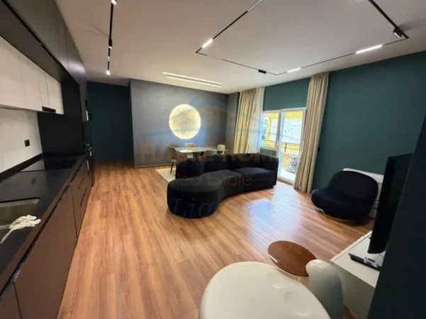 Tirane, jepet me qera apartament 1+1+Ballkon Kati 1, 75 m² 700 € (Farke)