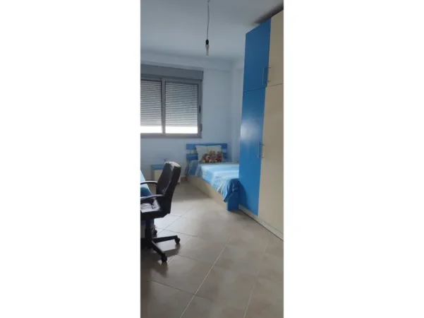 Tirane, jepet me qera 2+1+Ballkon Kati 7, 110 m² 850 € (21 Dhjetori)