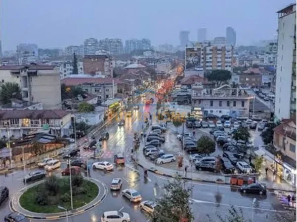 Tirane, shitet ambjent biznesi Kati 0, 40 m² 140.000 € (Komuna Parisit)