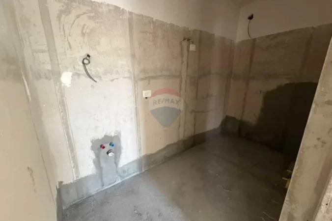 Tirane, shitet apartament , 121 m² 250.700 € 