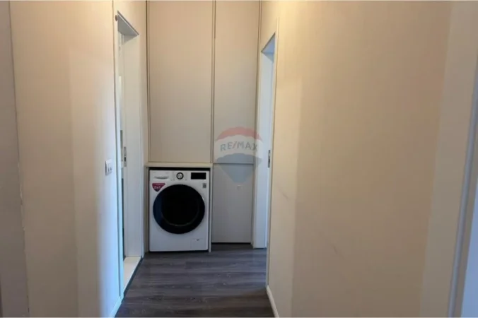 Tirane, shitet apartament , 102 m² 219.001 € 