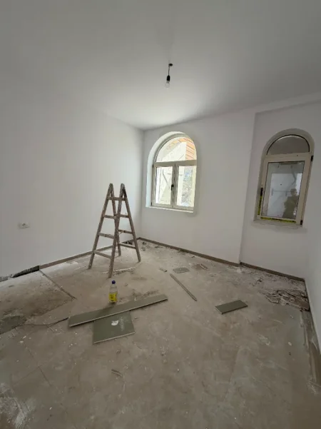 Vlore, shitet apartament 2+1 Kati 1, 92 m² 368.200 € (Dhermi)