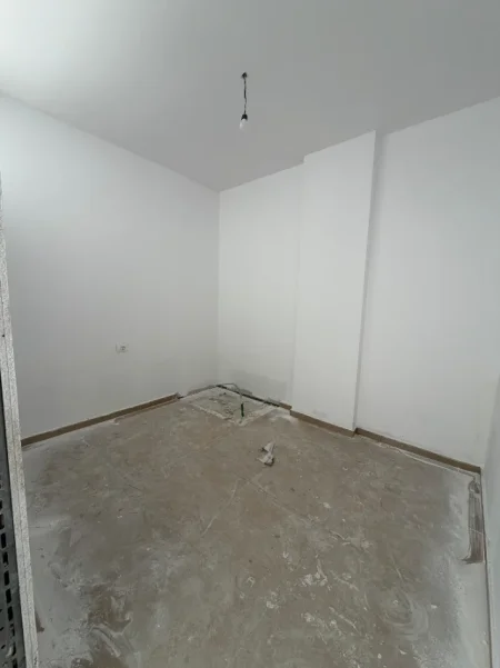 Vlore, shitet apartament 2+1 Kati 1, 92 m² 368.200 € (Dhermi)
