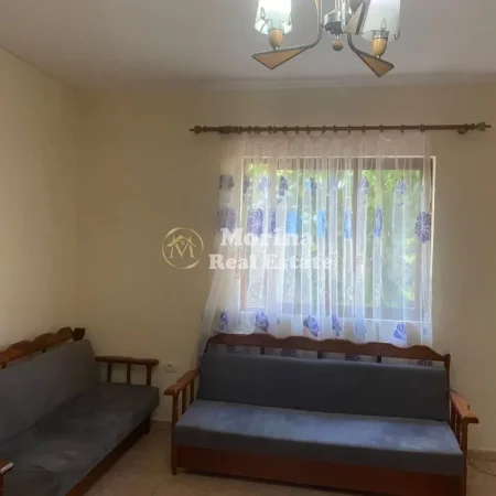 Tirane, jepet me qera shtepi 2+1 Kati 1, 118 m² 400 € (Bulevardi i Ri)
