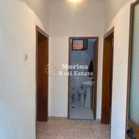 Tirane, jepet me qera shtepi 2+1 Kati 1, 118 m² 400 € (Bulevardi i Ri)