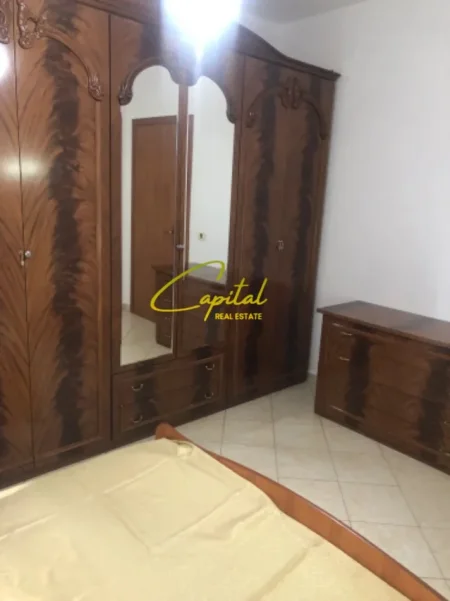 Tirane, jepet me qera apartament 3+1 Kati 5, 120 m² 750 € (DON BOSKO)