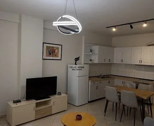Tirane, jepet me qera apartament 2+1 Kati 5, 100 m² 550 € (ASTIR)