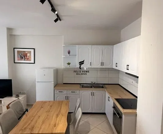 Tirane, jepet me qera apartament 2+1 Kati 5, 100 m² 550 € (ASTIR)