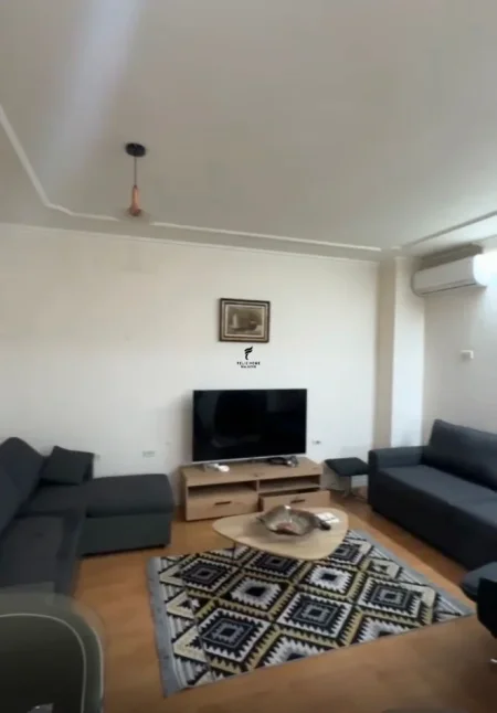 Tirane, jepet me qera apartament 2+1 Kati 2, 85 m² 800 € (BLLOKU)