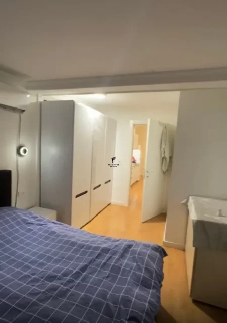 Tirane, jepet me qera apartament 2+1 Kati 2, 85 m² 800 € (BLLOKU)