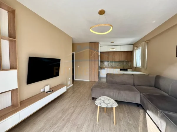 Tirane, shitet apartament 2+1+2 Kati 4, 105 m² 278.000 € (LIQENI I THATE , Kompleksi FZ)