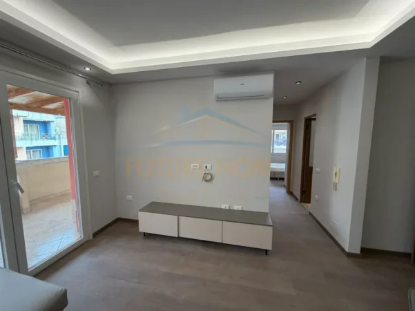 Tirane, jepet me qera apartament 2+1 Kati 7, 98 m² 550 € (UNAZA E RE)