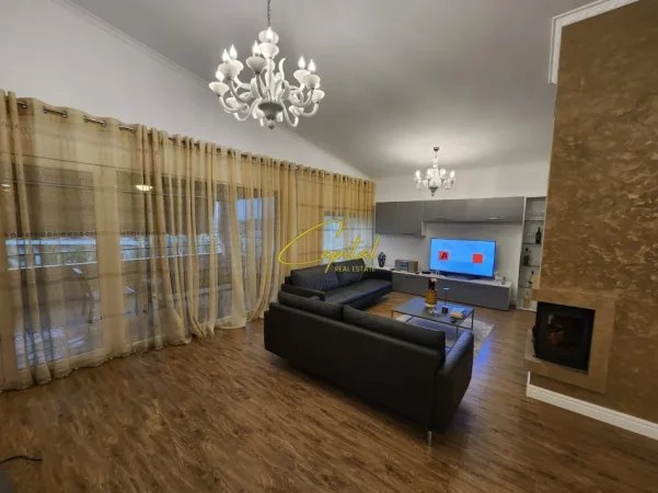 Tirane, jepet me qera Vile 4+1 Kati 3, 250 m² 2.300 € (REZIDENCA LONG HILL)