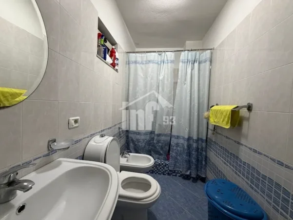 Tirane, shitet apartament 2+1 Kati 10, 128 m² 260.000 € (BULEVARDI “ZHAN D’ARK ” PRANË BRRYLIT)