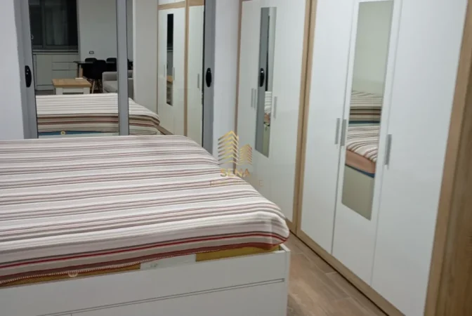 Shqiperi, jepet me qera apartament 1+1 Kati 1, 50 m² 350 € (Brryl)