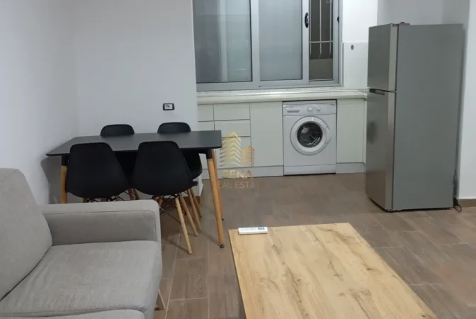 Shqiperi, jepet me qera apartament 1+1 Kati 1, 50 m² 350 € (Brryl)