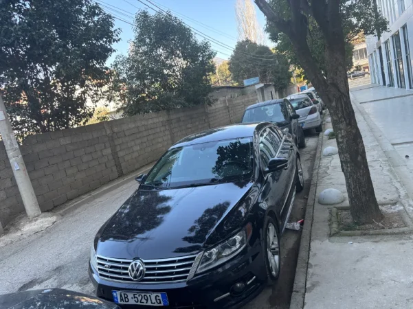 Tirane, shes makine Passat CC RLine 2013 Benzin, e zeze automatik Klima 180.000 km 6.000 €