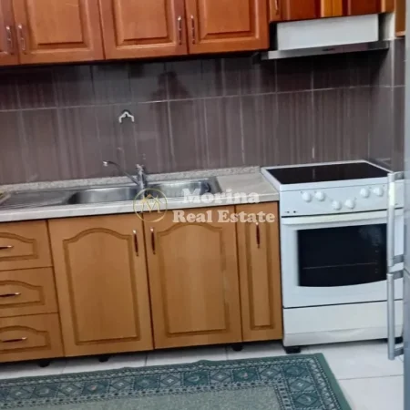 Tirane, jepet me qera shtepi 2+1 Kati 1, 95 m² 400 € (Rruga Besa)