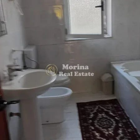 Tirane, jepet me qera shtepi 2+1 Kati 1, 95 m² 400 € (Rruga Besa)