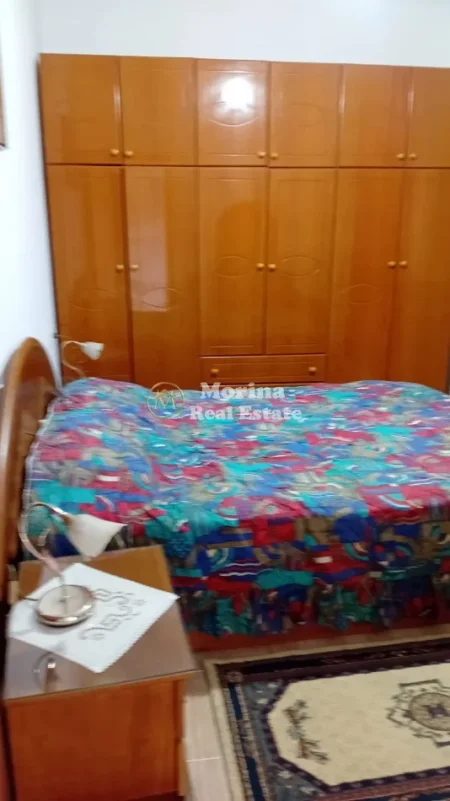 Tirane, jepet me qera shtepi 2+1 Kati 1, 95 m² 400 € (Rruga Besa)