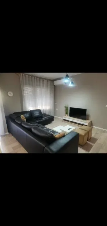 Tirane, jepet me qera apartament 1+1 Kati 2, 65 m² 650 € (Myslym Shyri)