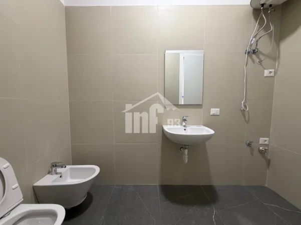Tirane, jepet me qera apartament 1+1 Kati 1, 71 m² 600 € (TEK KOMPLEKSI “DELIJORGJI”)
