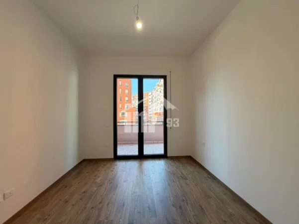 Tirane, jepet me qera apartament 1+1 Kati 1, 71 m² 600 € (TEK KOMPLEKSI “DELIJORGJI”)