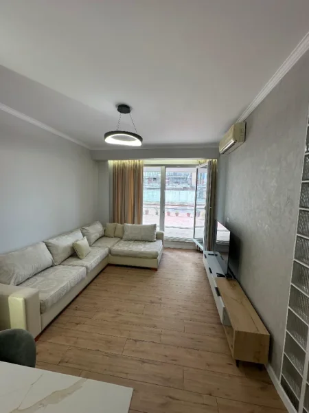 Tirane, jepet me qera apartament 2+1+Ballkon Kati 2, 107 m² 1.000 € (Don Bosko)