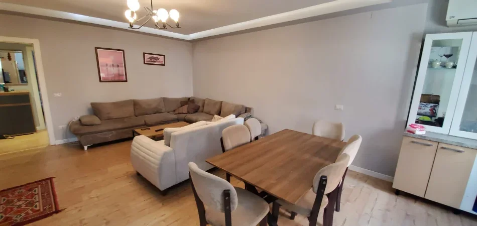Tirane, shitet apartament 2+1+Ballkon Kati 3, 115 m² 241.500 €