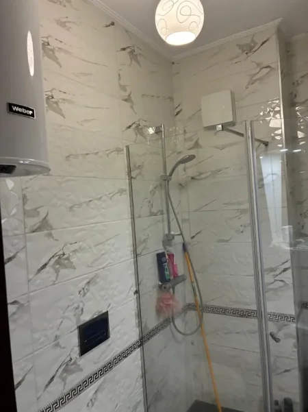 Tirane, jepet me qera apartament 1+1 Kati 1, 71 m² 500 € 