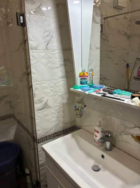 Tirane, jepet me qera apartament 1+1 Kati 1, 71 m² 500 € 