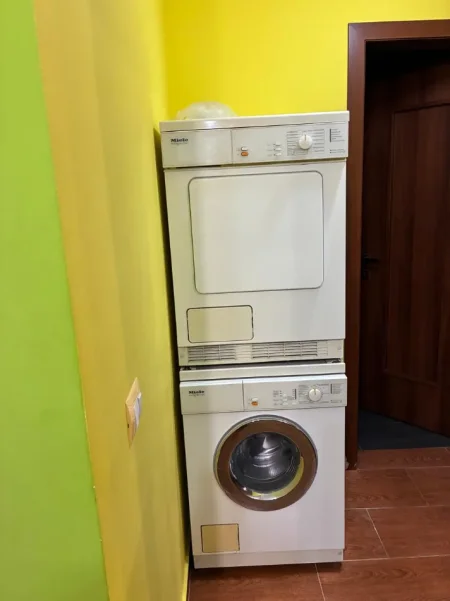 Tirane, jepet me qera apartament 1+1 Kati 1, 71 m² 500 € 